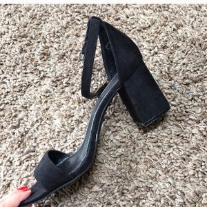 Windsor black block heel sandals sz 9